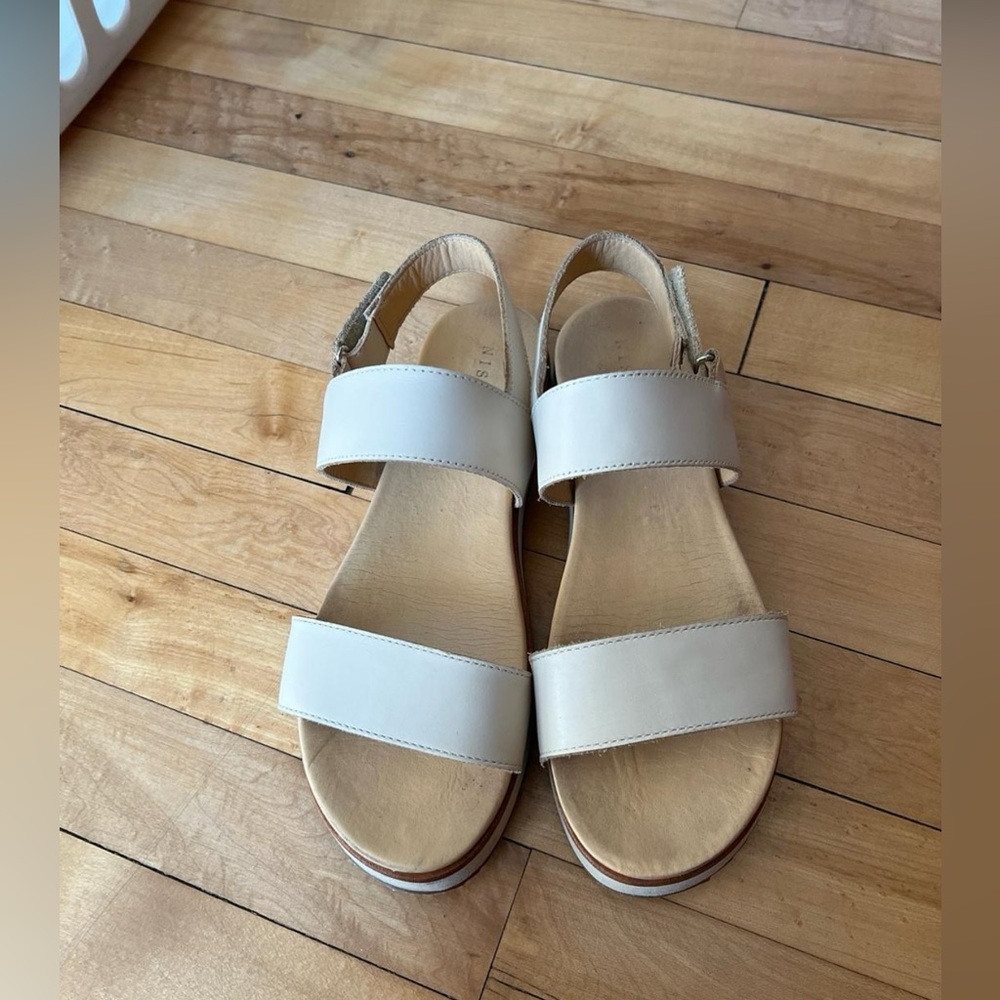 Nisolo Cream Double-Strap Slingback Sandals